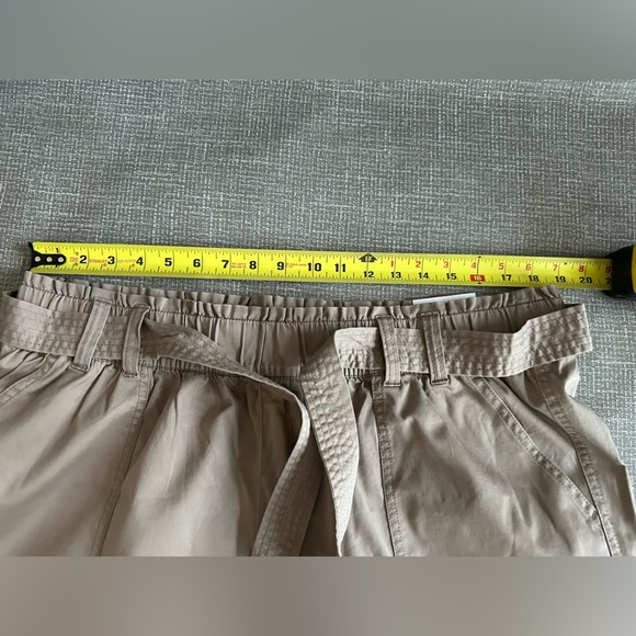 Lane Bryant Cropped Elastic Waist Pull On Tan Pants size 18-20 - Picture 9 of 10